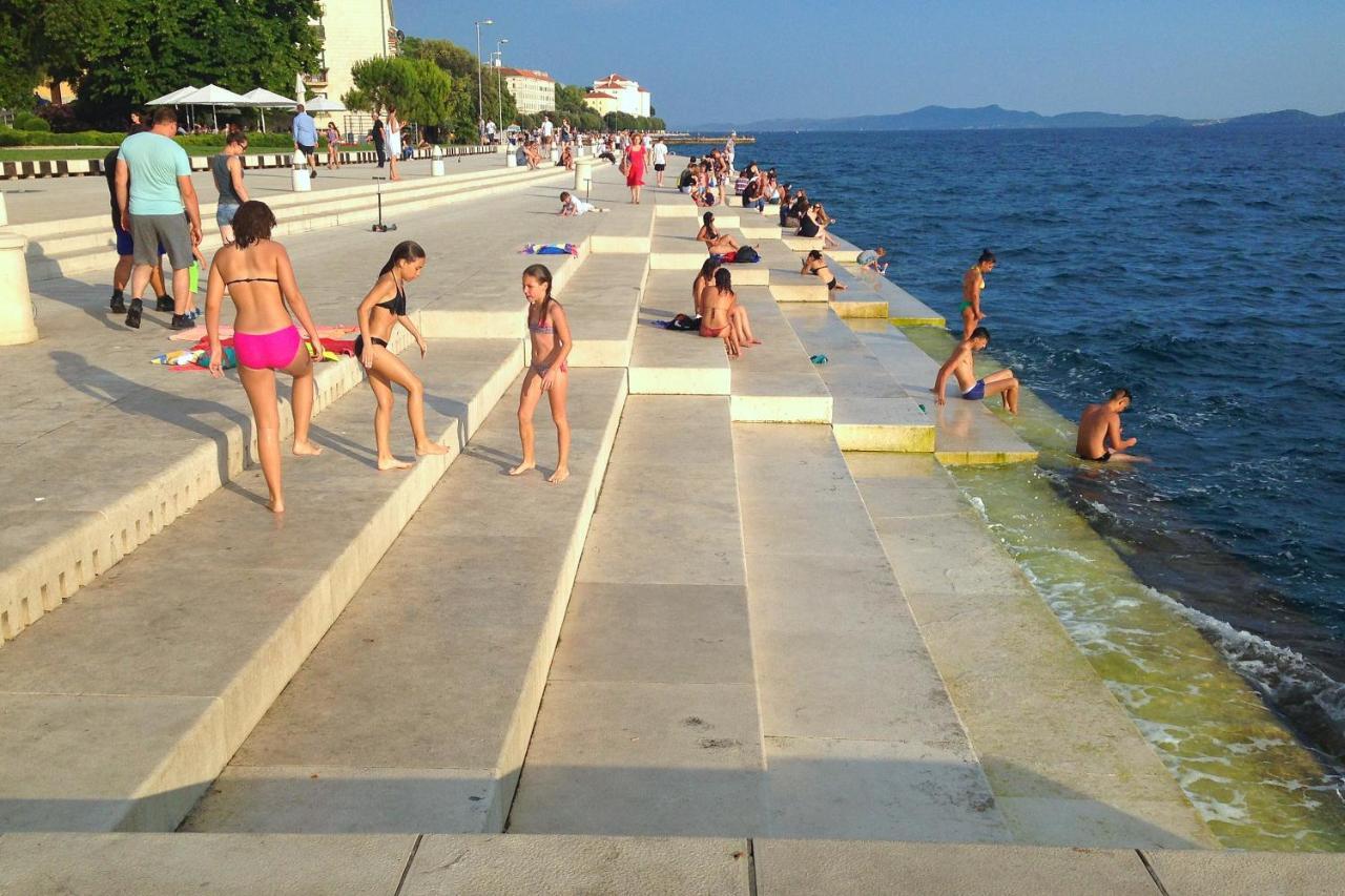 Apartments By The Sea Zadar - 19500 Exteriör bild